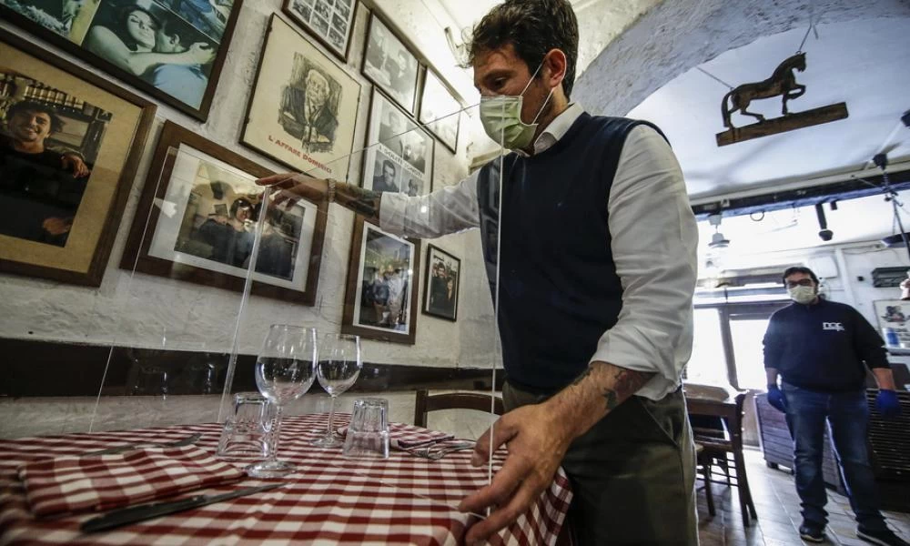 Πρόεδρος εστιατόρων: «Δεν έχει νόημα να ανοίξουμε»